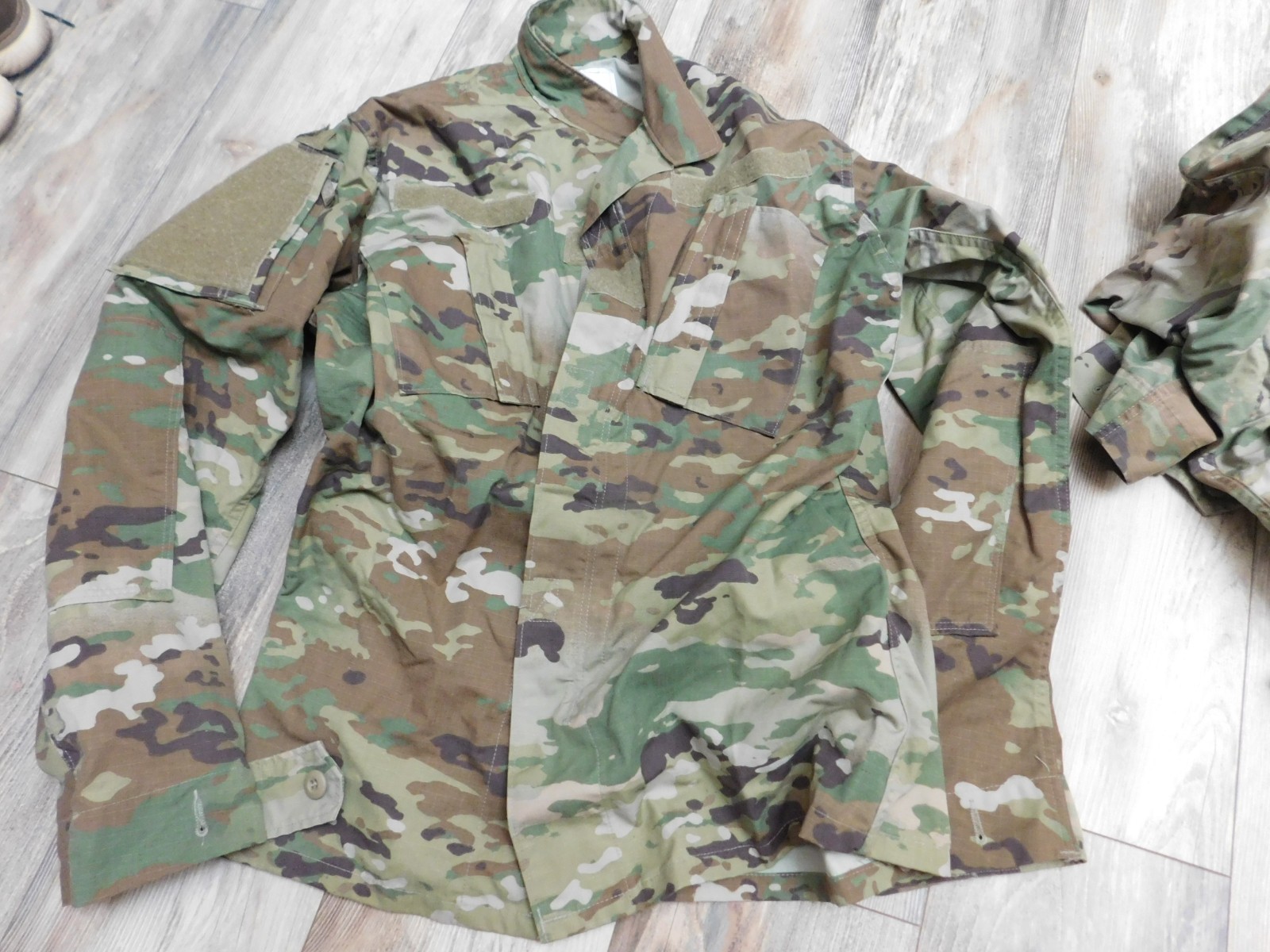US ARMY OCP COAT SZ SMALL - LONG NEW
