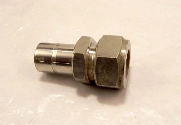 Ham-Let Port Connector Let-Lok 767LT SS 18mmX 20mm (4)