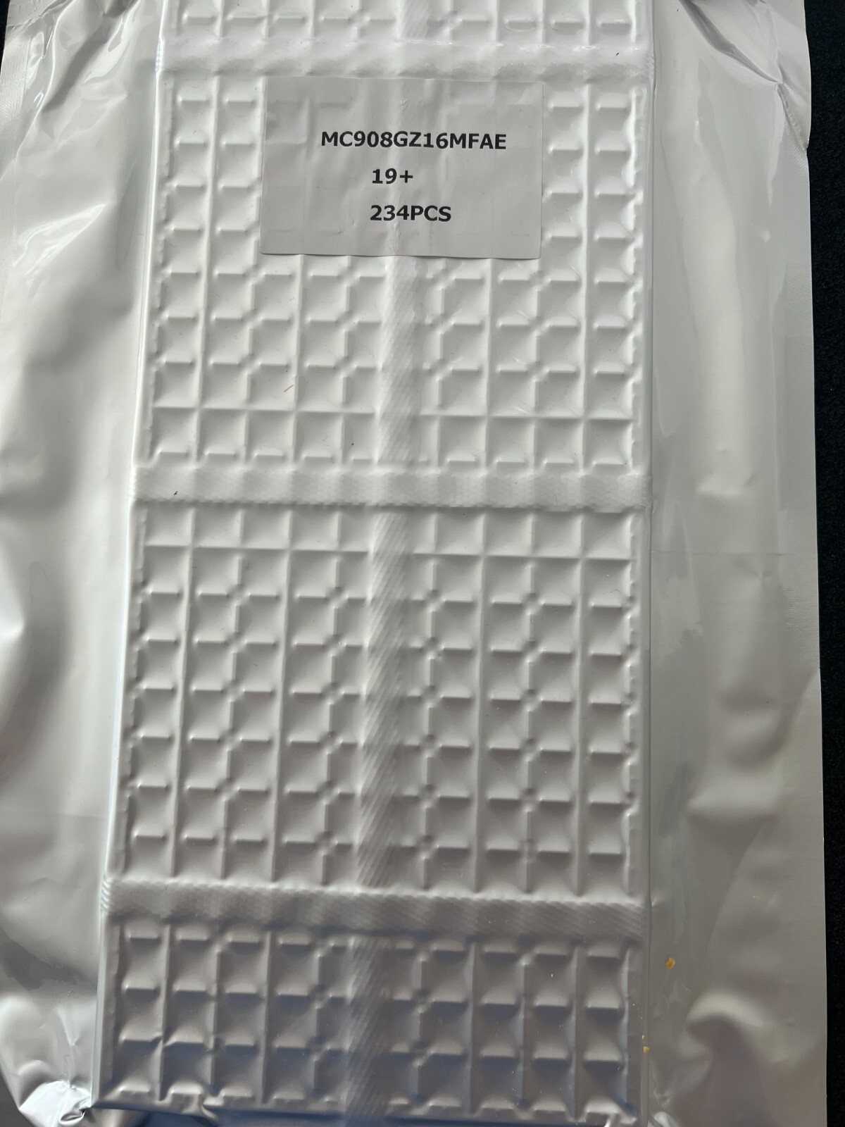 MC908GZ16MFAE  ( MINIMUM 25 PCS )