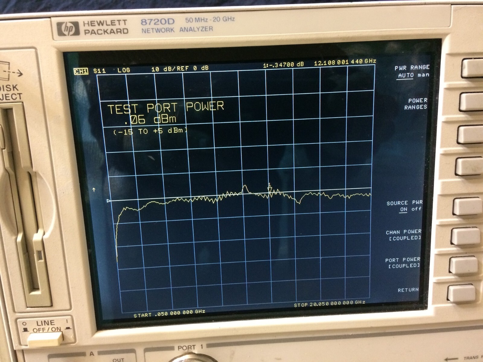 HP 8720d Network Analyzer. OPT: 1D5,010,012,400. Tested and Working - Very Clean