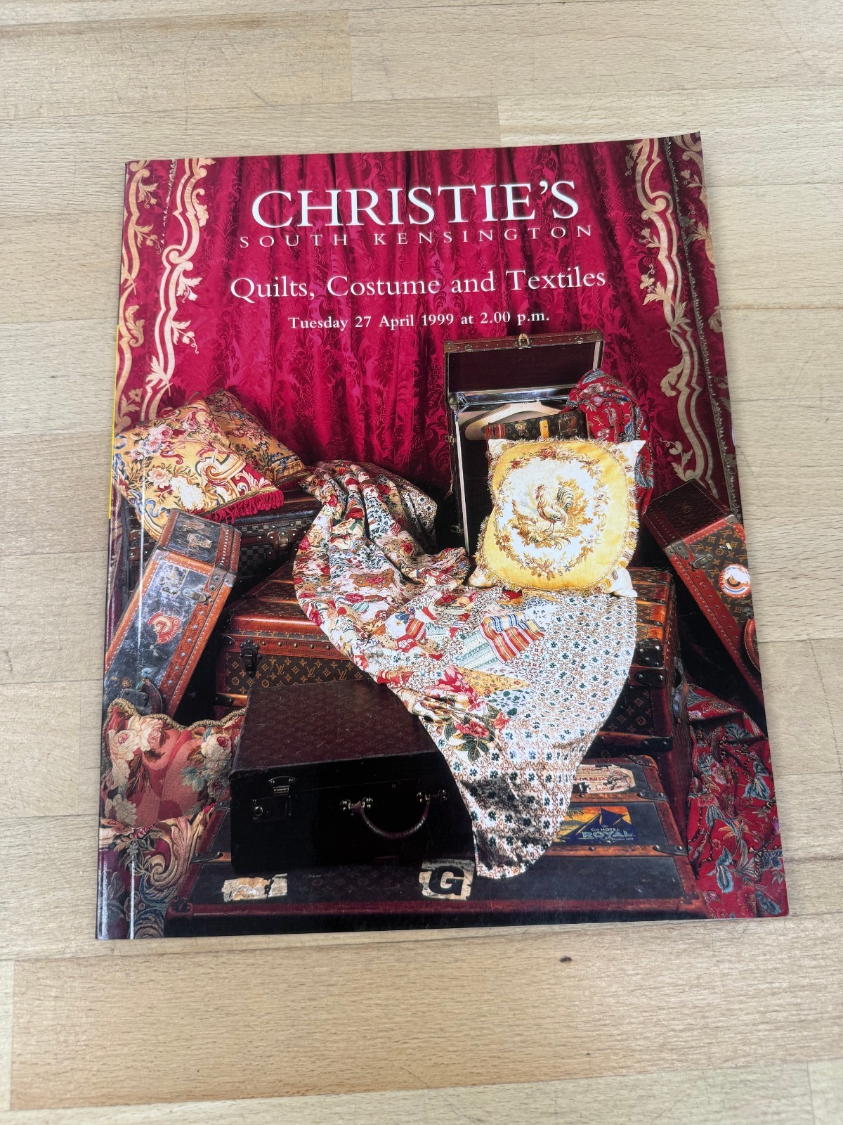 Christie's Auction Catalog 27 April 1999 Quilts, Costume and Textiles