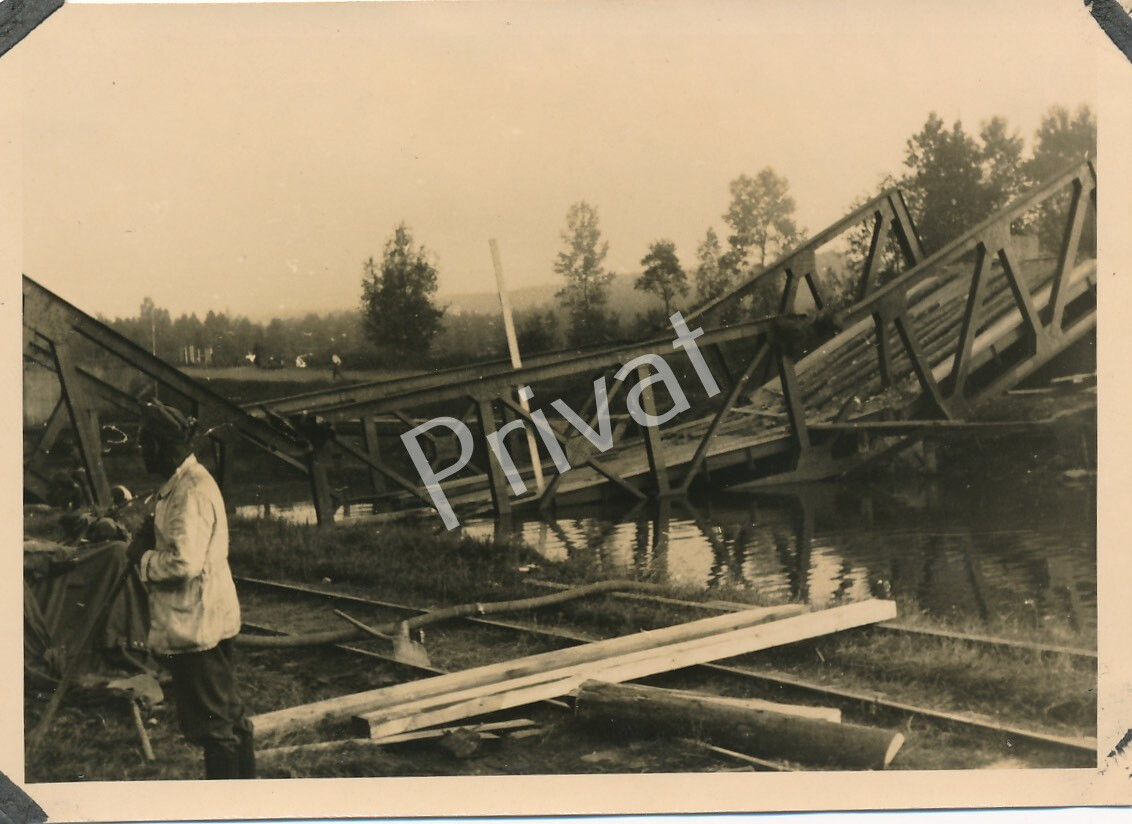 Photo WW II Wehrmacht Soldiers Blown Bridge Aisne Attigny France K1.60