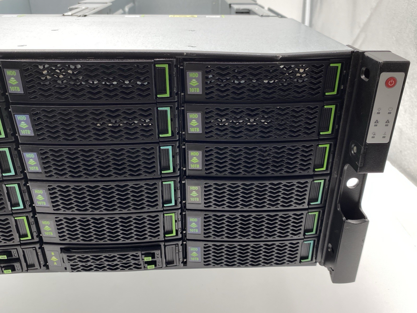 HPE Nimble Storage Q8B52A No Drives