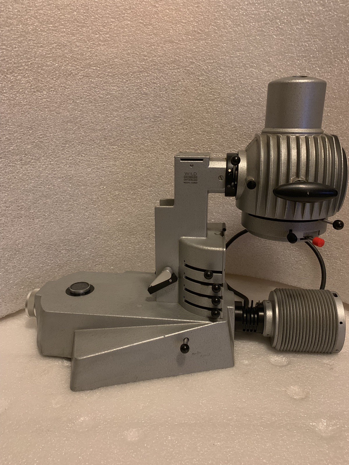 WILD HEERBRUGG MDG4-10265 Switzerland Vintage Microscope