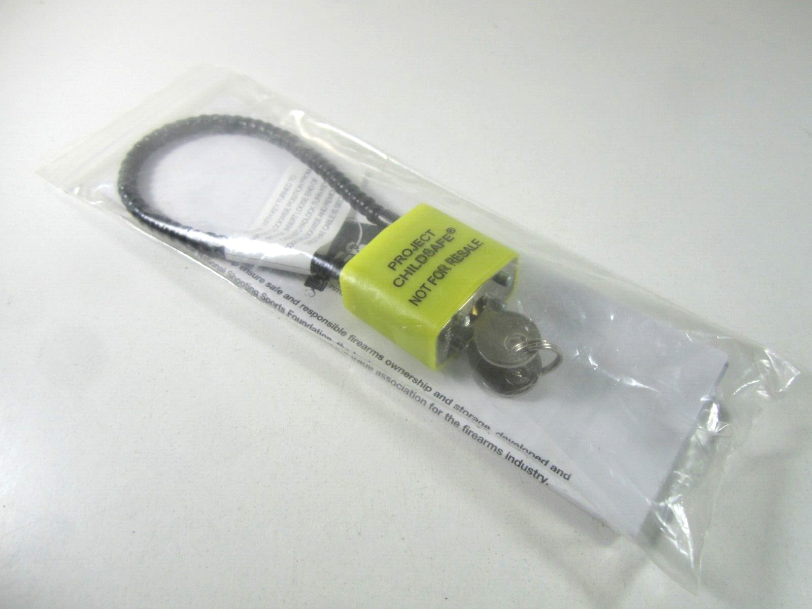 LOCKDOWN 8" Inch Cable Gun Lock green with 2 Keys New In Package kid safe child