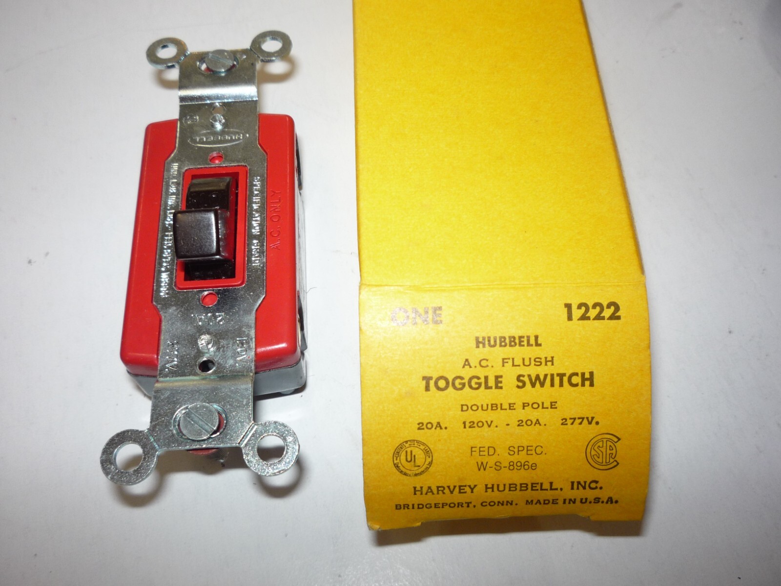 Hubbell 1222 Brown Double Pole Switch 20 A 120/277 V IN BOX NOS