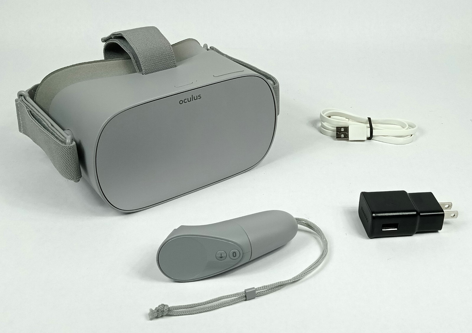 Meta Oculus Go 32GB Virtual Reality Headset w/Remote & Charger - Gray | *Tested*