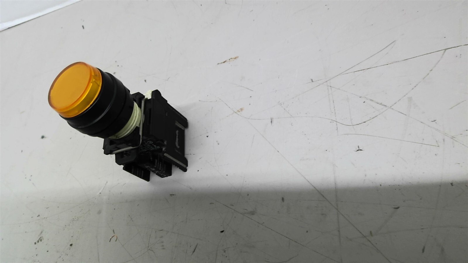 Square D 9001-DFSN Push Button Switch Amber