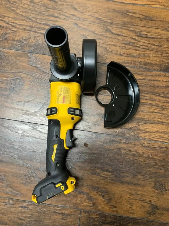 NEW DeWALT DCG418B FLEXVOLT 60V MAX 4-1/2 - 6" Angle Grinder (TOOL ONLY)