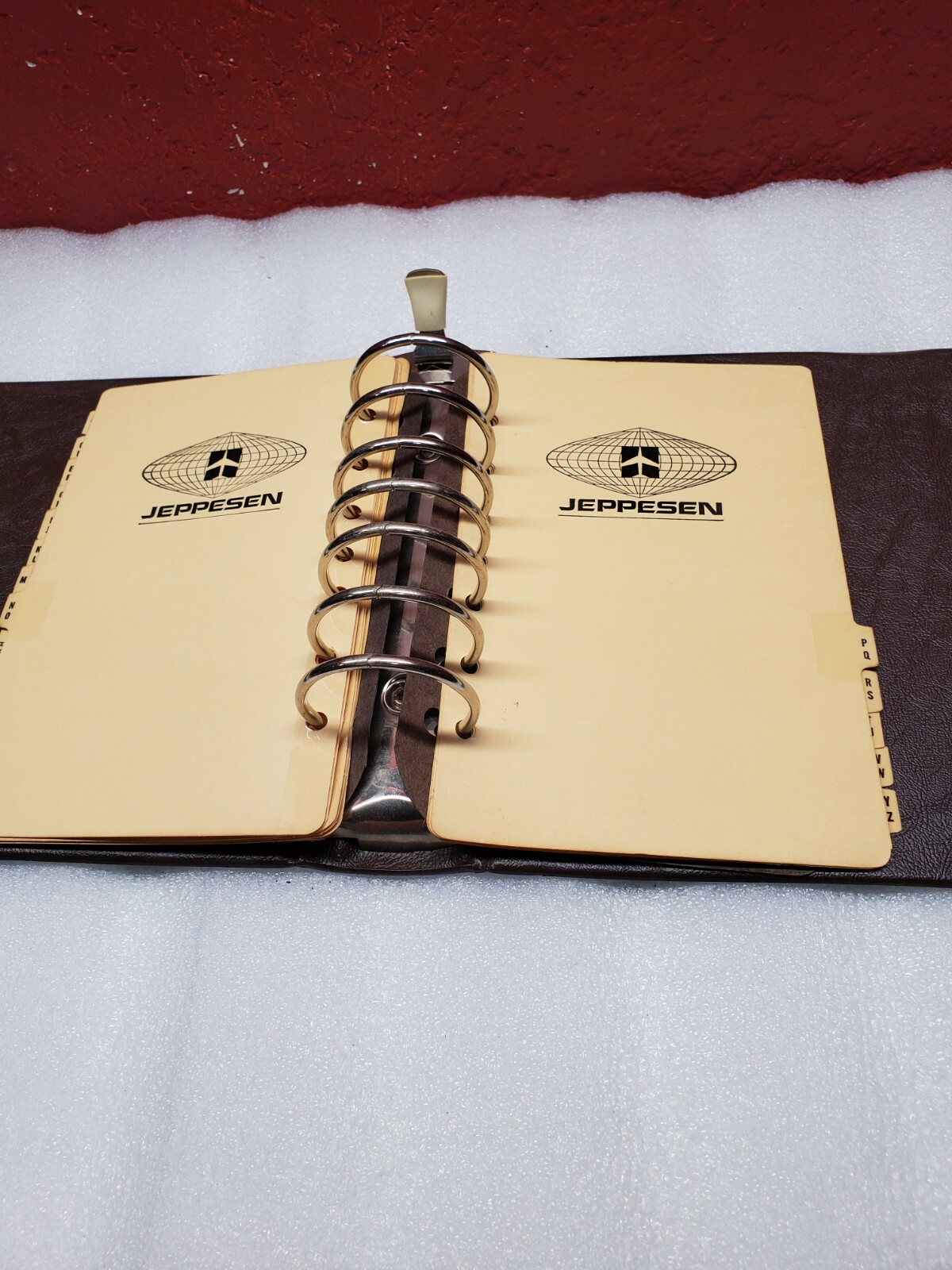 JEPPESEN AIRWAY MANUAL BINDER W/Tabs