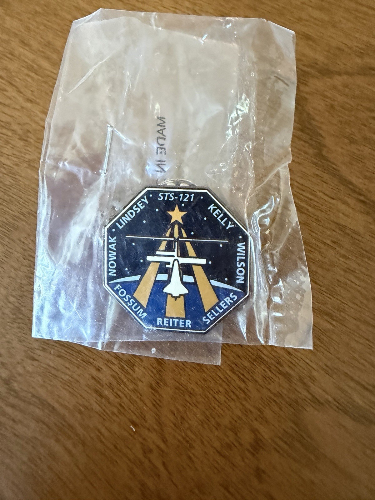 STS-121 SPACE SHUTTLE Discovery Lindsey Mission Commander , Mark Kelly - NEW
