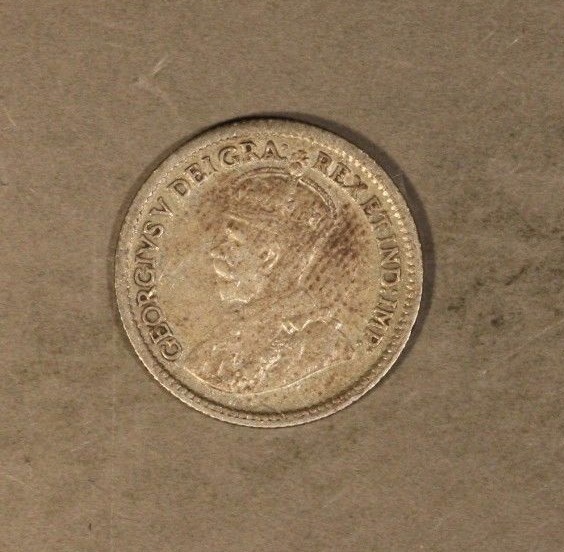 1915 Canada 5 Cents Silver Nice Details