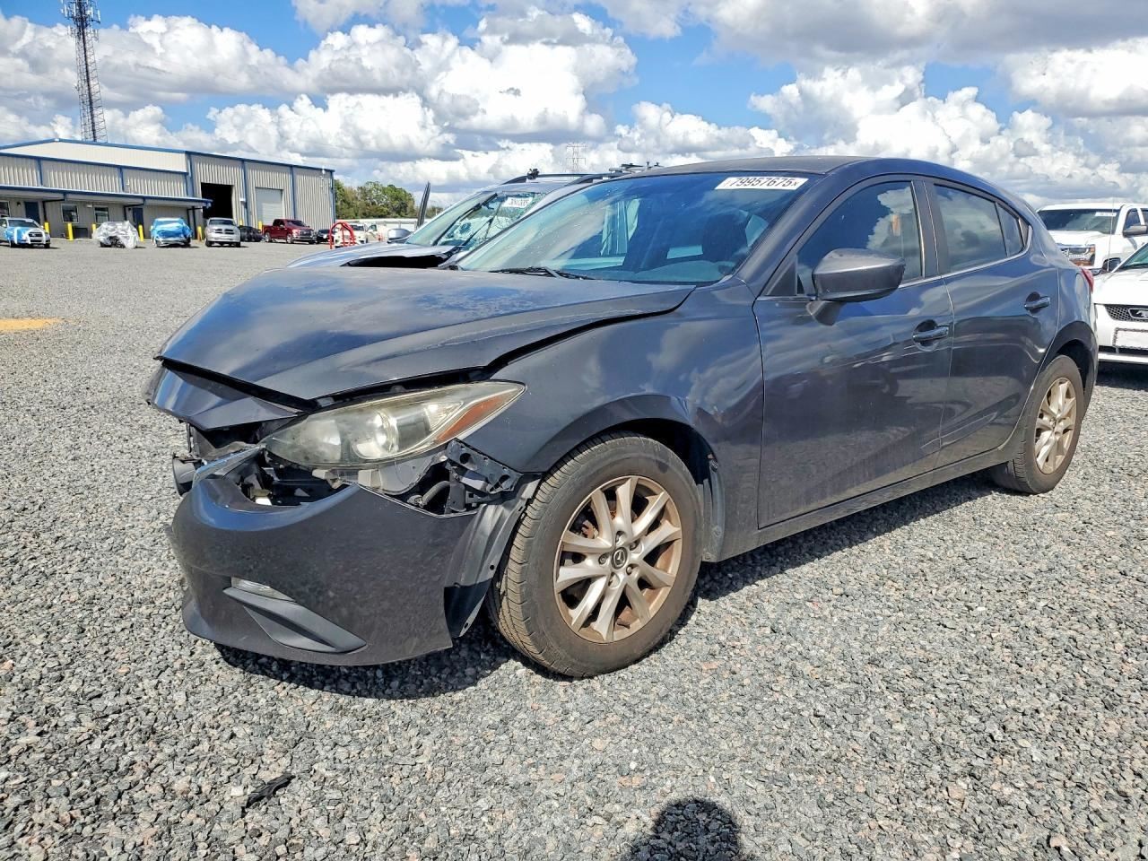 3         2014 Glove Box 5006274