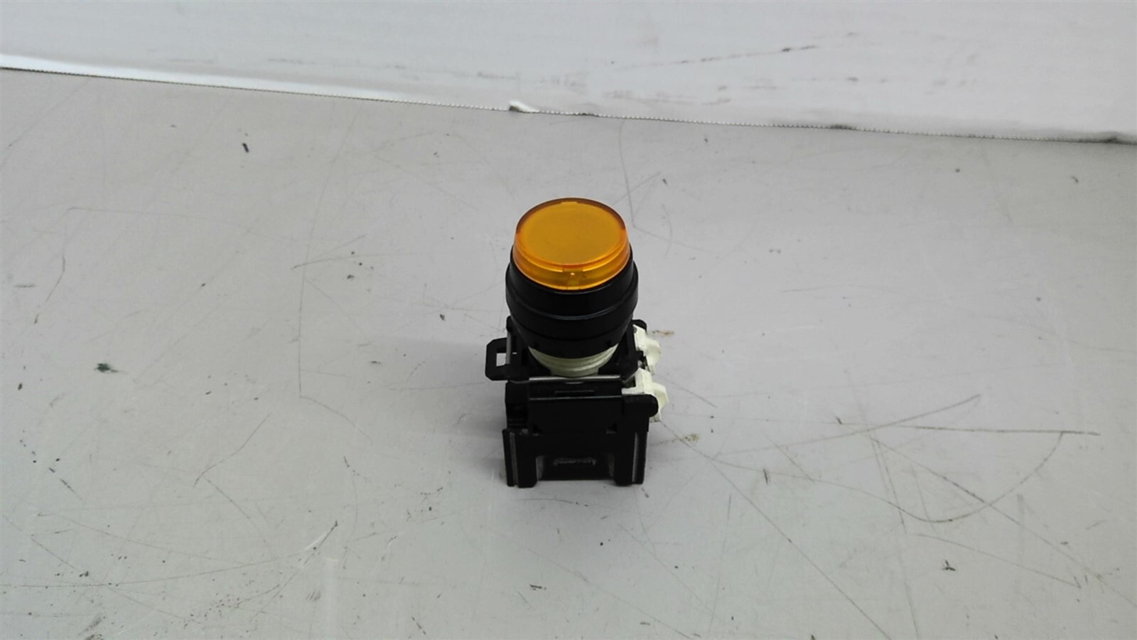 Square D 9001-DFSN Push Button Switch Amber