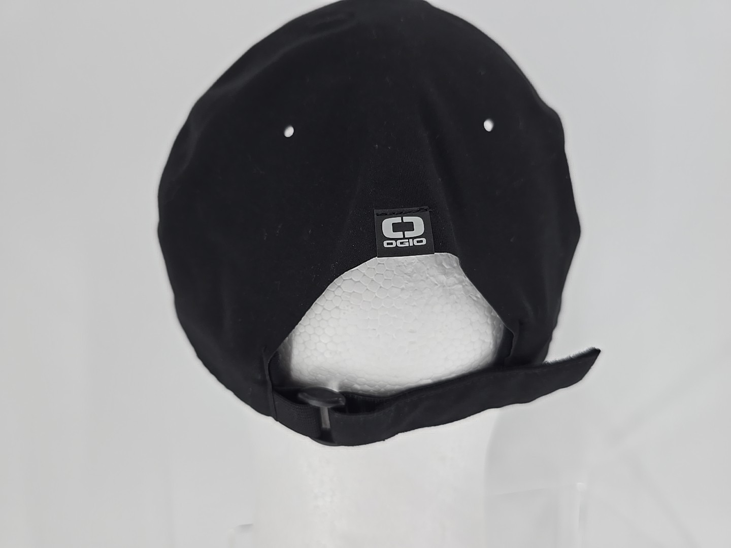 OGIO Shadow Badge Strapback Adjustable Cap - Black - Pre Owned