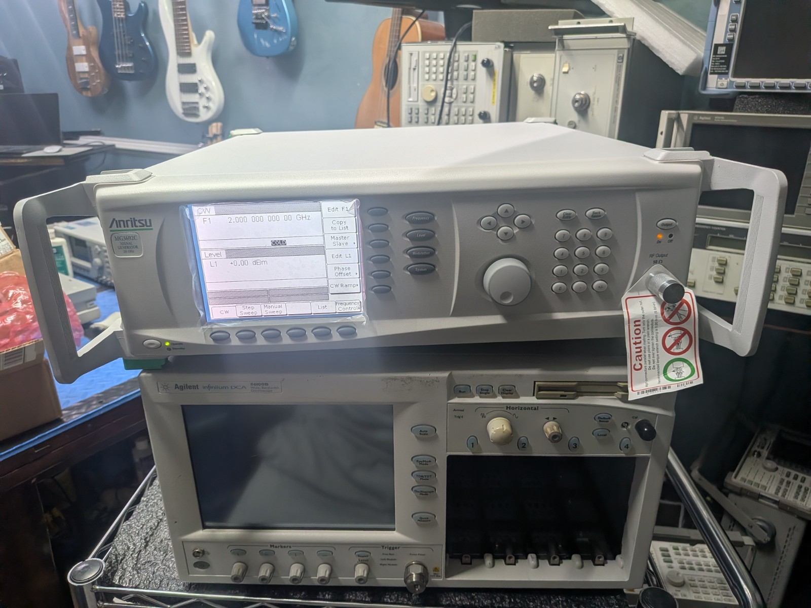 🔥Anritsu MG3694C  2-40  GHz Signal Generator High Power Low Phase Noise Custom
