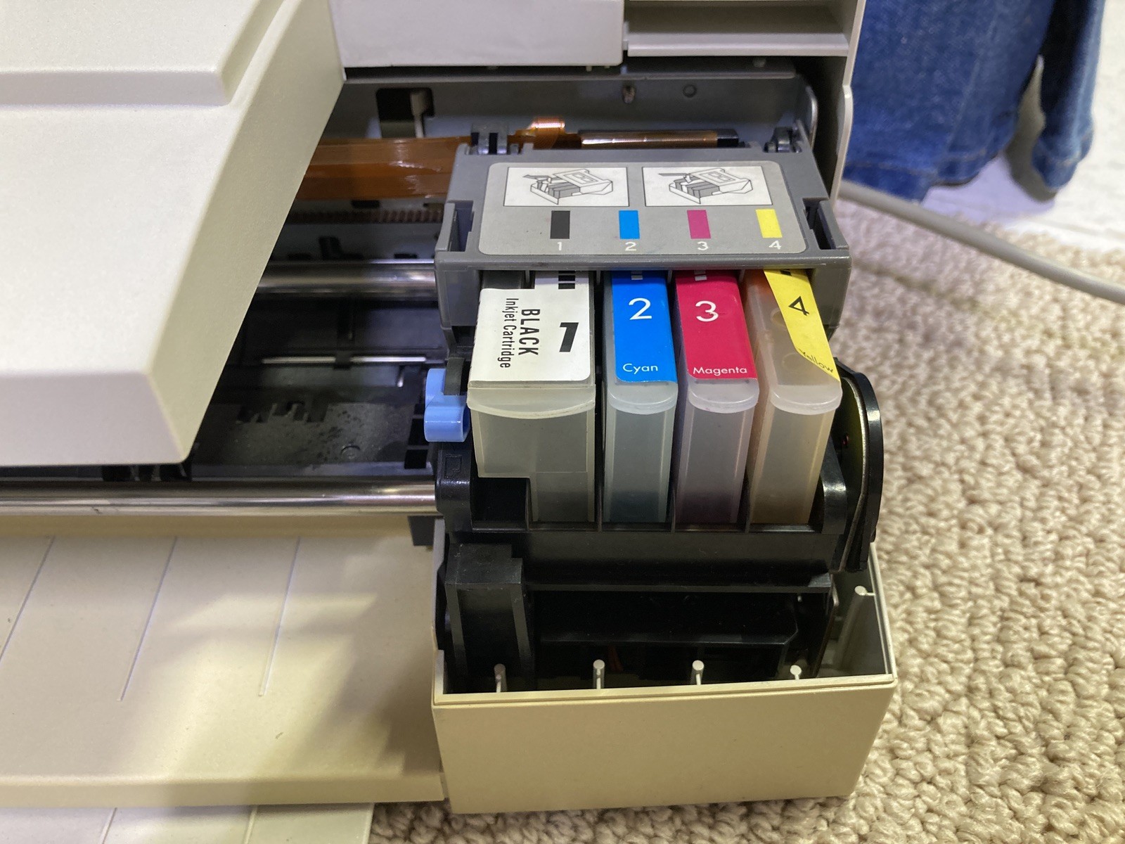 Apple Color StyleWriter Pro (PARTS - Read)