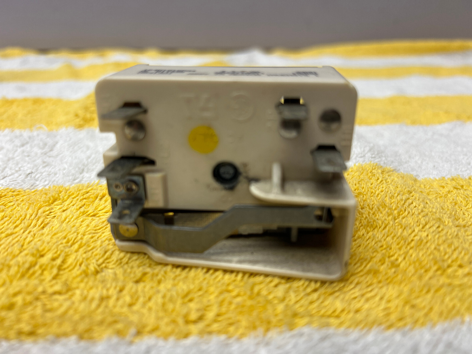 WB24T10029 GE Range Surface Element Switch free shipping