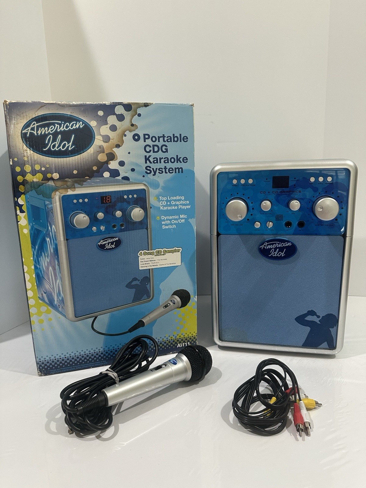 2008 American Idol Portable CDG Karaoke Machine Blue Gray w/ Box, Mic, CD, Cords