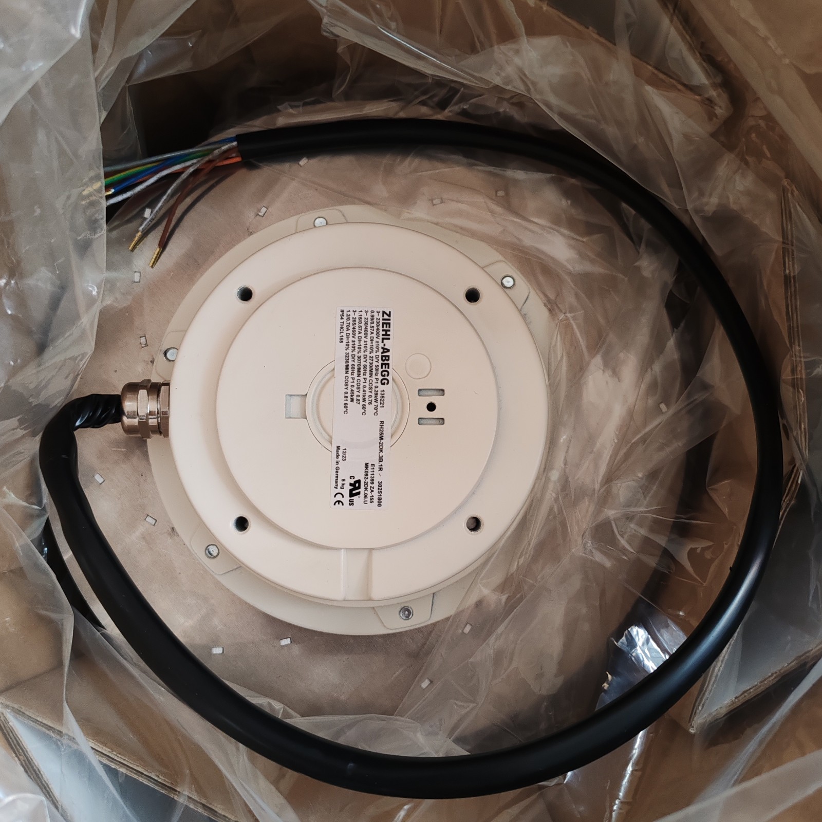 NEW Original RH25M-2DK.3B.1R  fan 90-day warranty