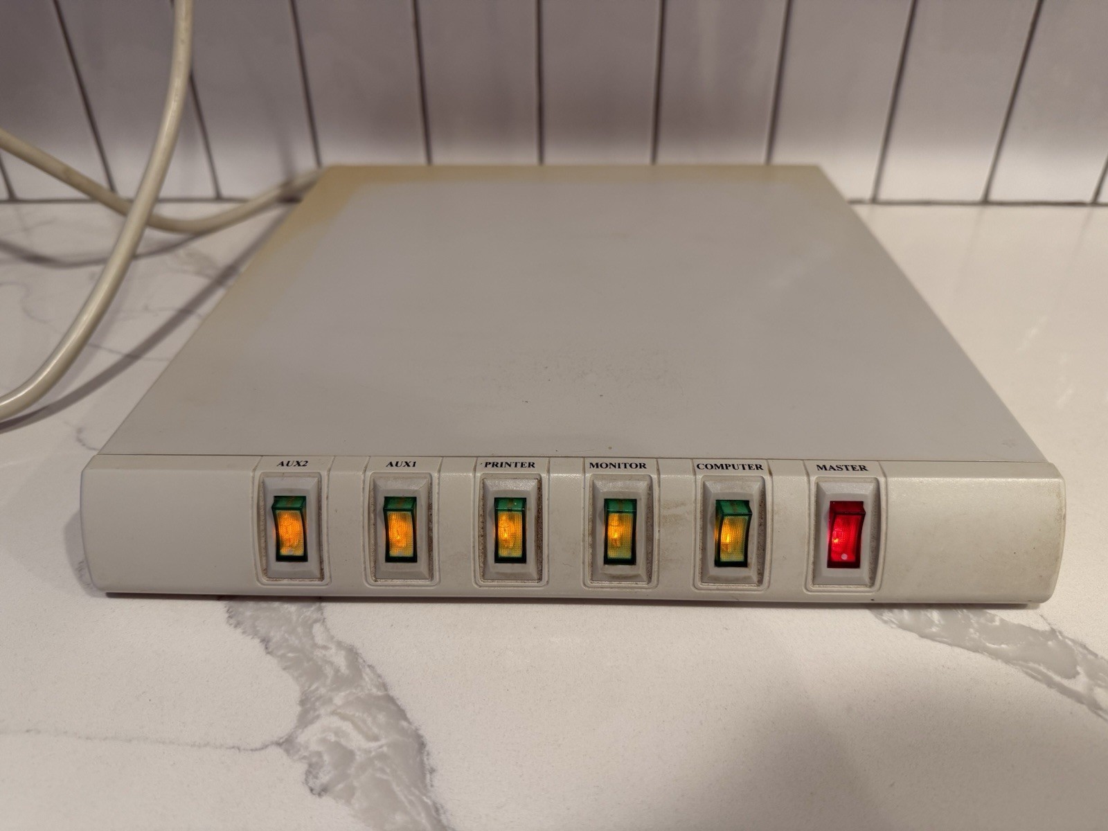 Transient Voltage Surge Suppressor Model 3288 125VAC, 15AMP, 50/60Hz - READ