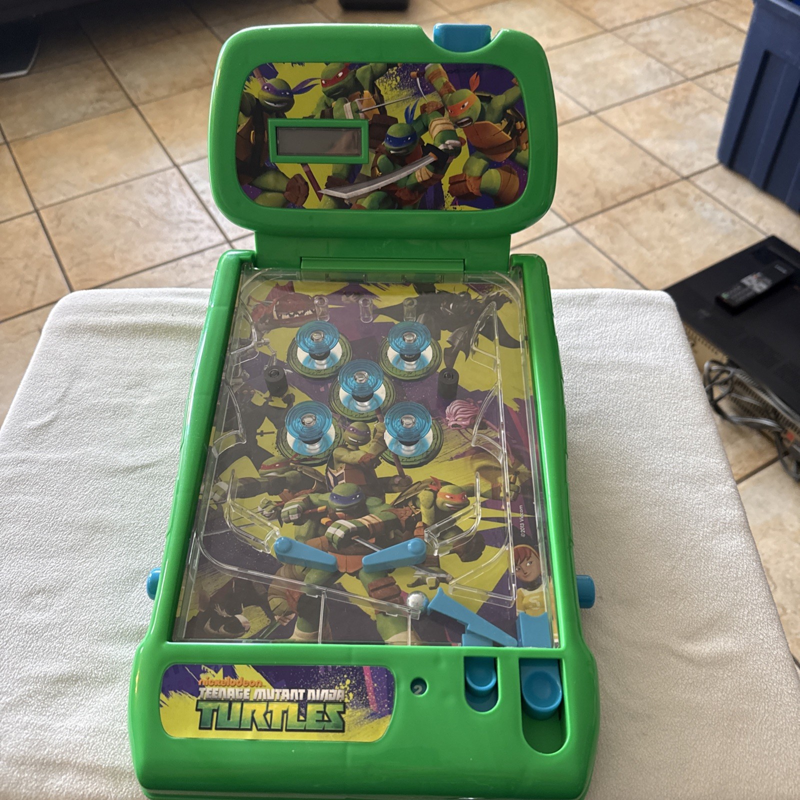 2009 Nickelodeon Teenage Mutant Ninja Turtles Table Top Pinball Machine