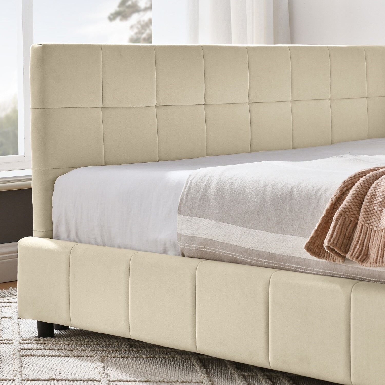 Full Size Daybed Upholstered Bed Frame Sofa Bed for Bedroom Multiple Colors