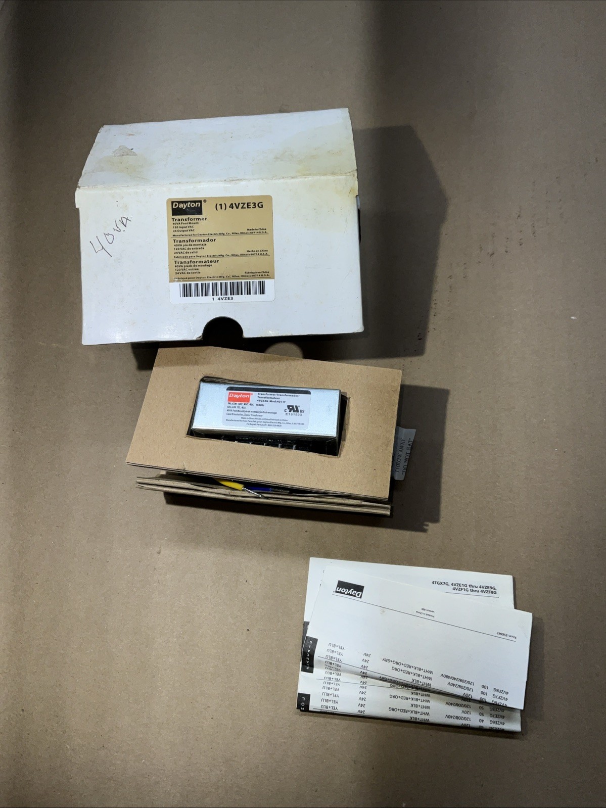 Dayton Transformer 4VZE3G 40VA Foot Mount Class B Insulation Class2 Transformer