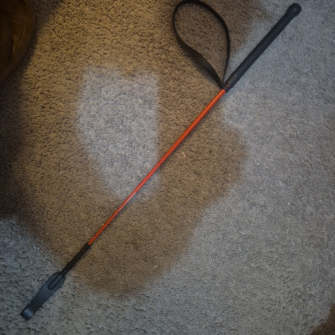 Vtg COUNTY red Equestrian Leather Whip Horse Riding Crop made in  England 26”