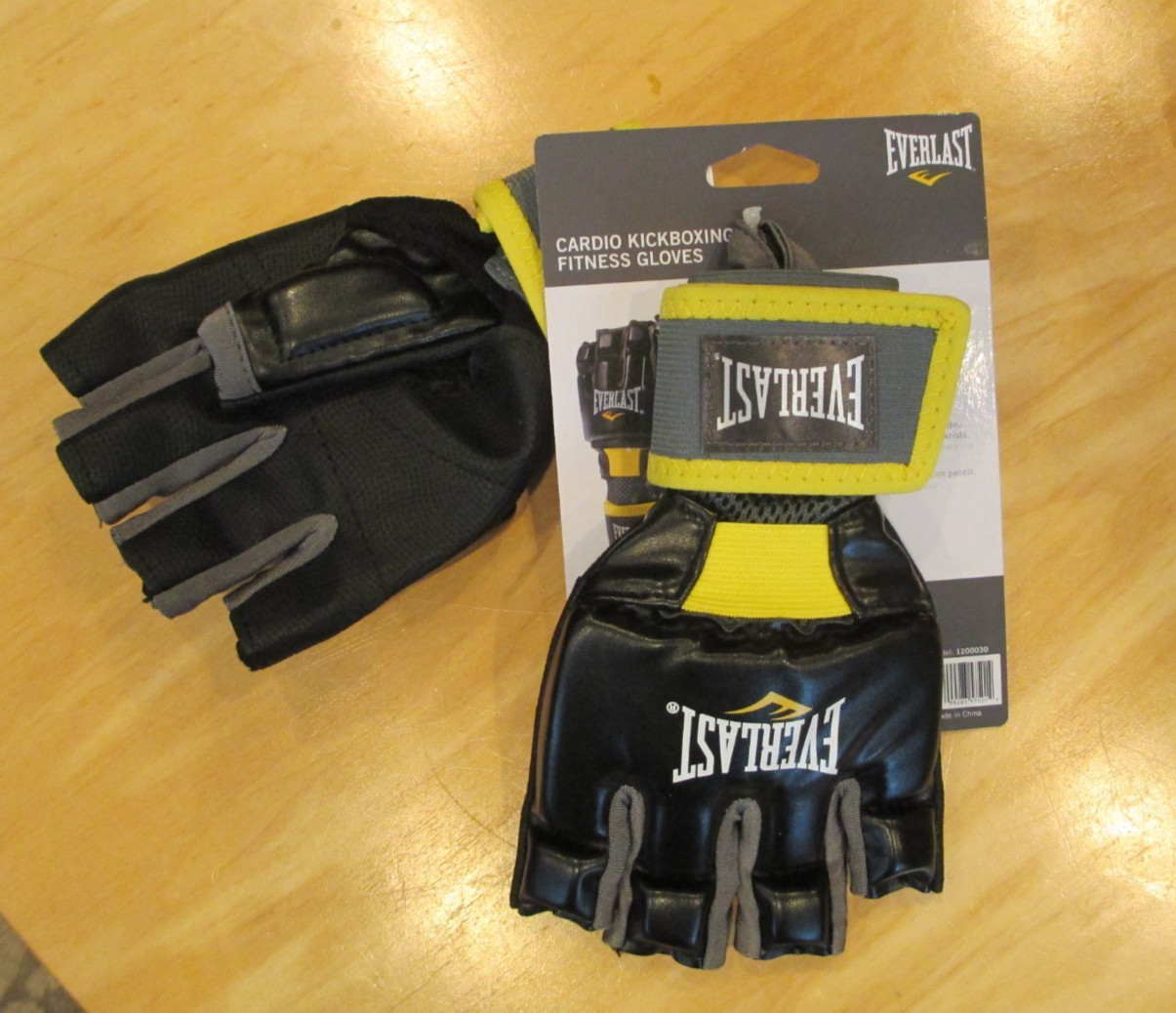 Everlast cardio kickboxing fitness gloves L/XL