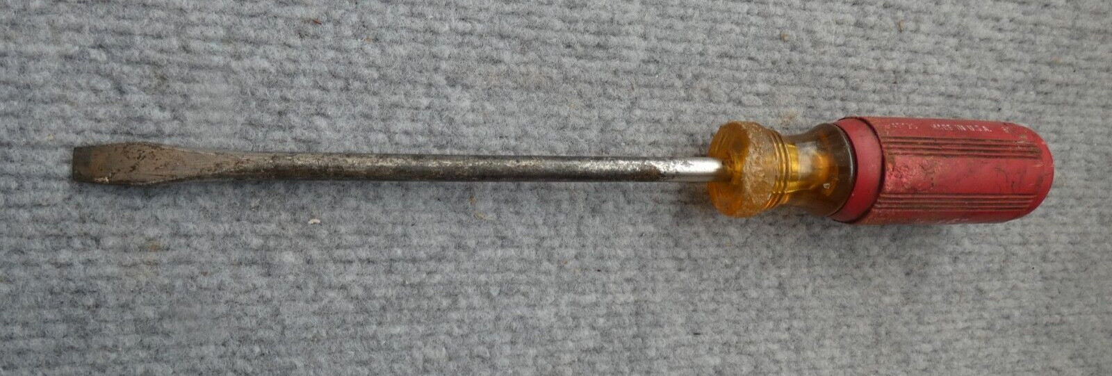 VINTAGE COMPANION FLAT HEAD SCREWDRIVER 1/4 X 6