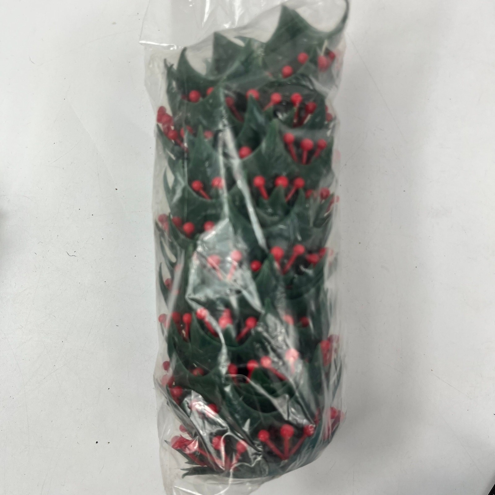Vintage Styson Plastic Holly Votive Candle Holders Set of 10 NOS Hong Kong Decor
