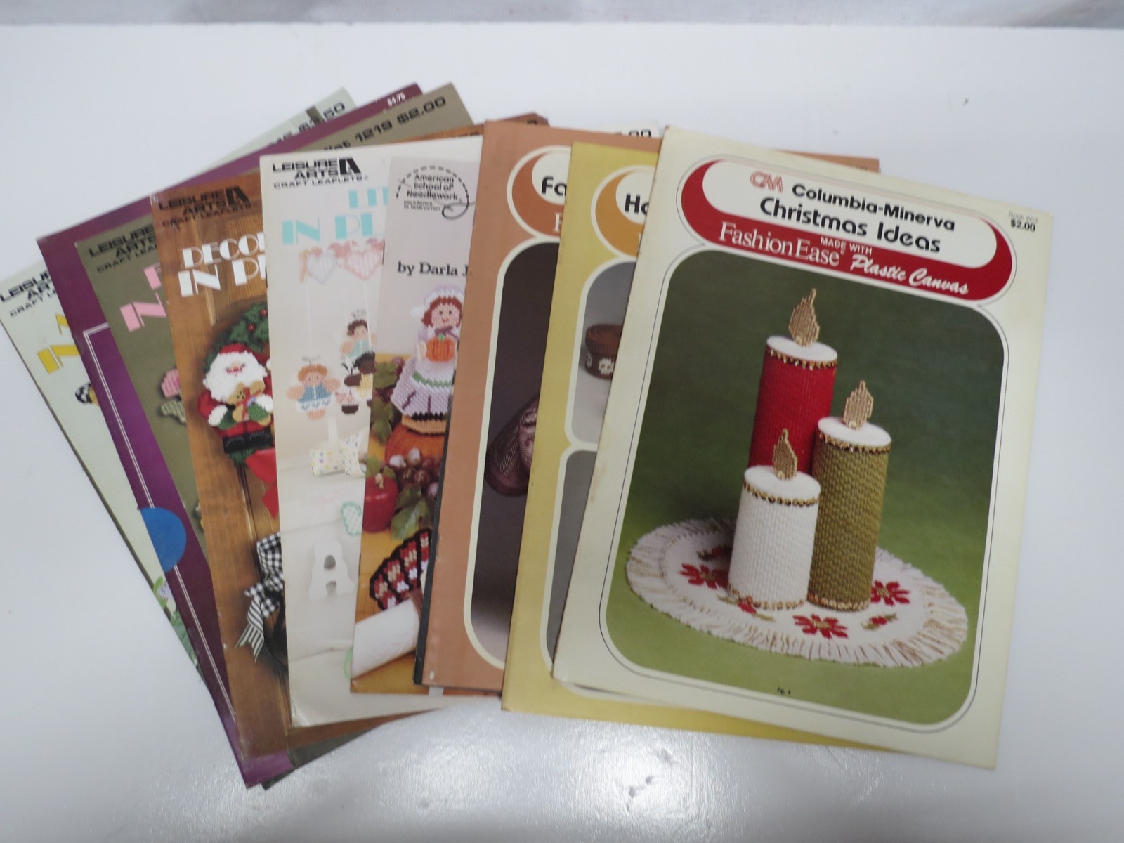 Vintage Lot of 10 Plastic Canvas Pattern Books Leaflets - Variety