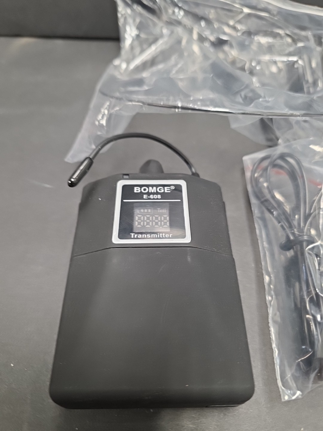 Bomge E-608 Wireless Bodypack Transmiter Unit