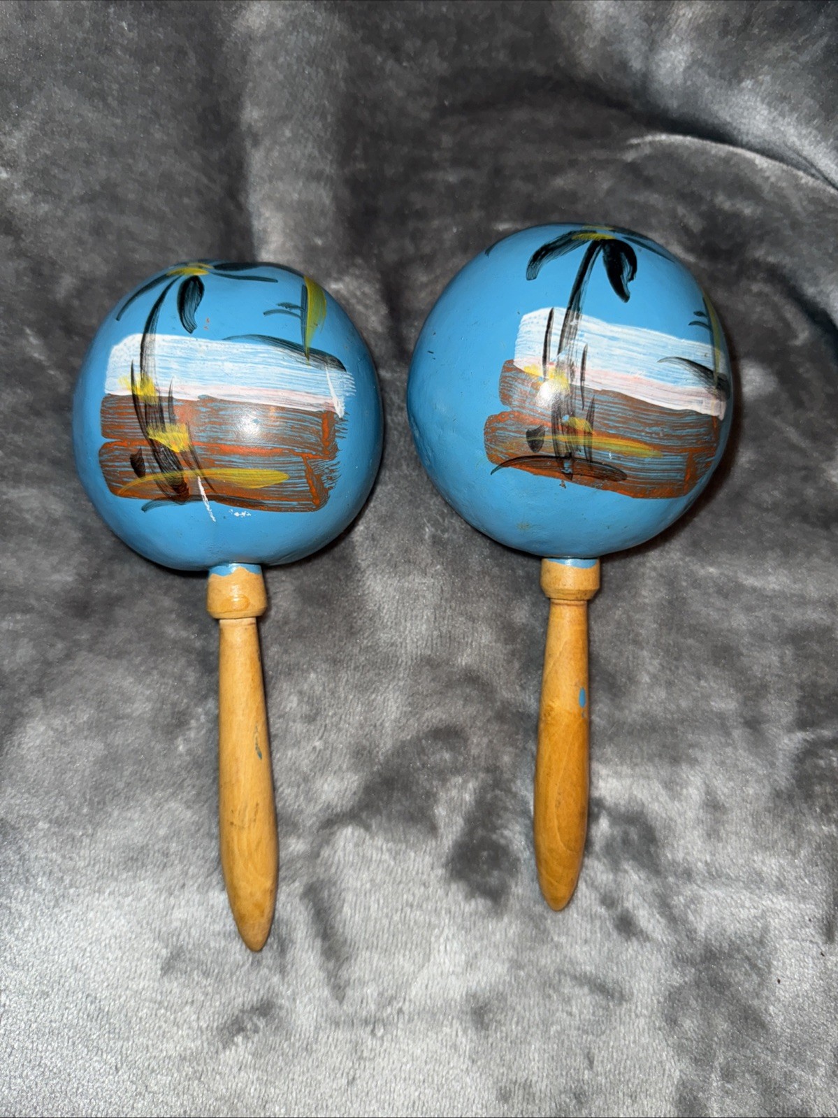 VTG Mexican Maracas Gourd Shaker Music Mexico Hand Painted Folk Art Red Set of 2