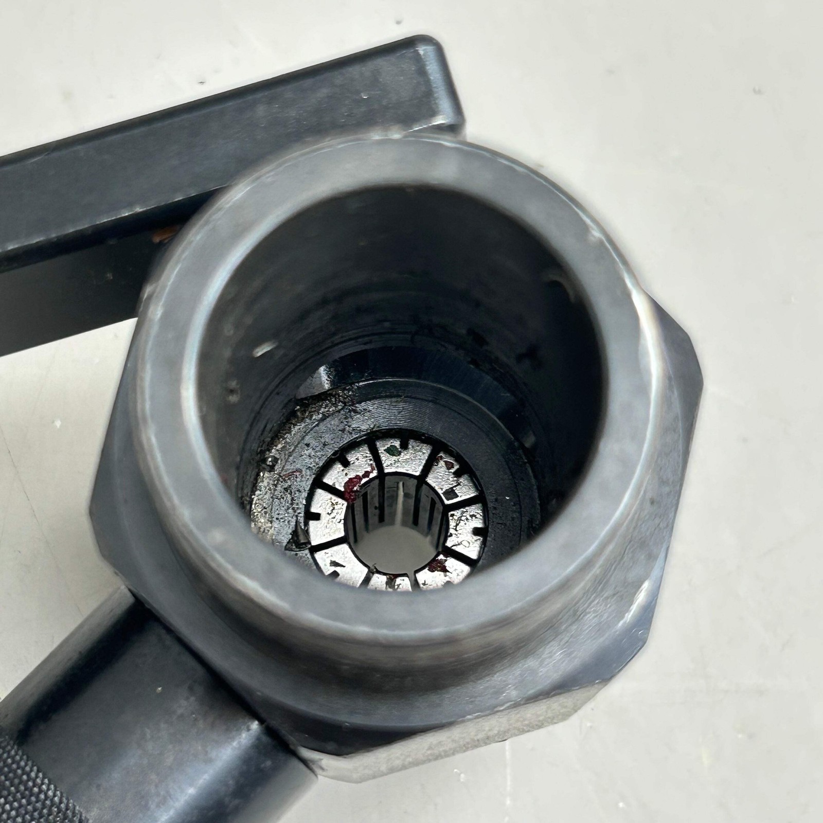 Manual High-Pressure Coning & Threading Tool Black
