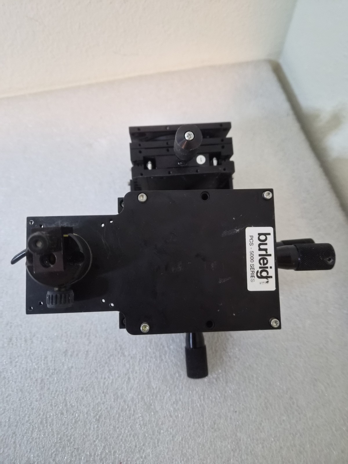 Burleigh PCS-5000 TS-5000-300 3-Axis Piezo Micromanipulator Patch Clamp Stage