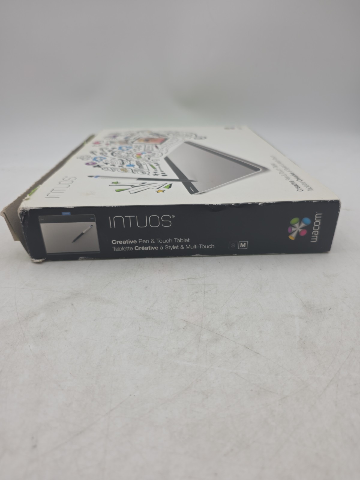 Wacom CTH-680 Intuos Medium Creative Pen & Touch Tablet Excellent