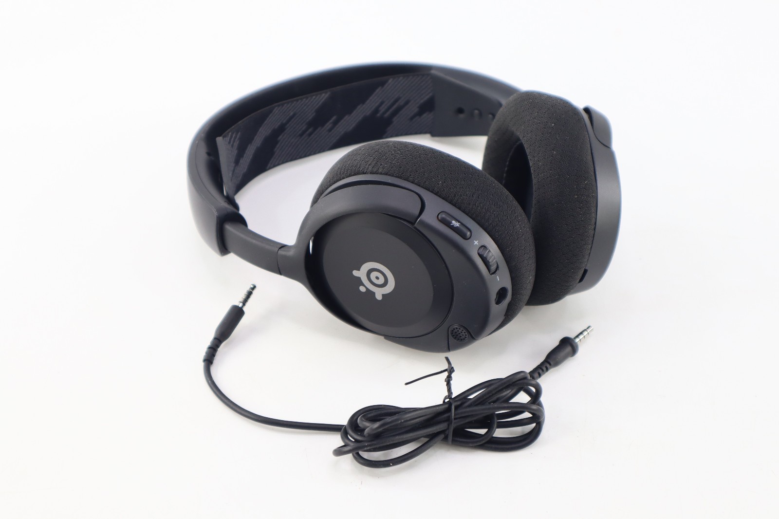 SteelSeries Arctis Nova 1 Wired Multi-System Gaming Headset Tested