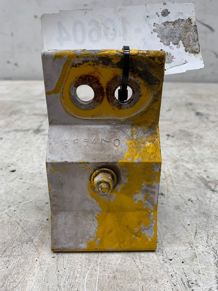 1998 Hood Bracket for Freightliner Century Class (766-10180)