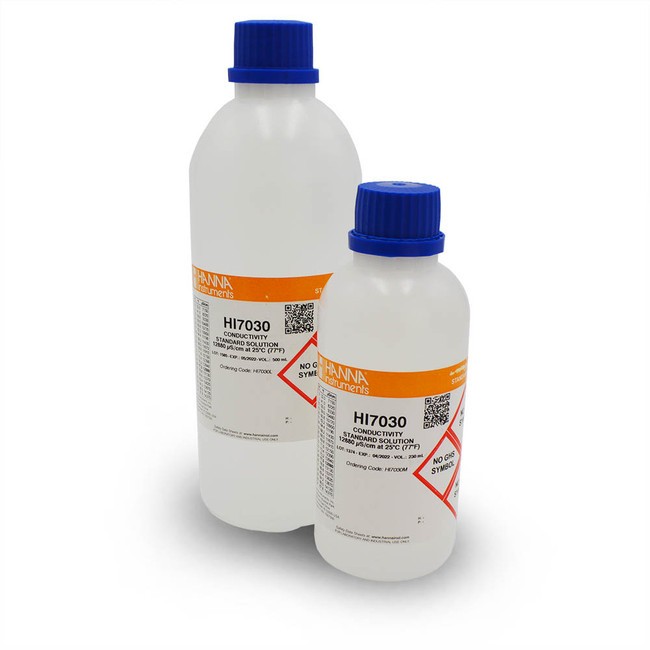 HI-7030L Conductivity Solution, (500 mL) bottle - Hanna Instruments