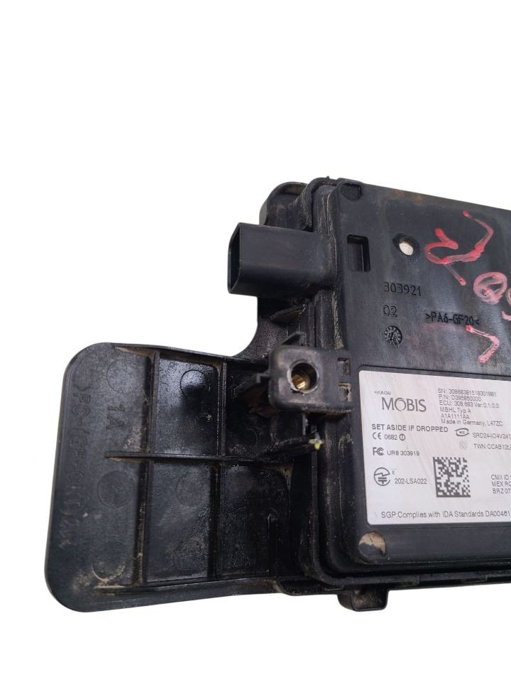 Used Blind Spot Detection System Warning Control Module fits: 2016 Hyundai Tucso