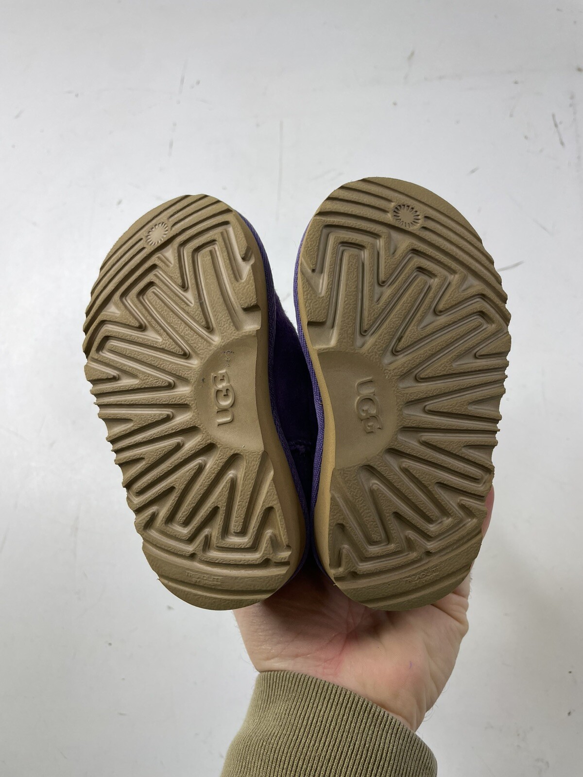UGG Australia Toddlers Classic Boots Style 1017703T Size 6 PURPLE