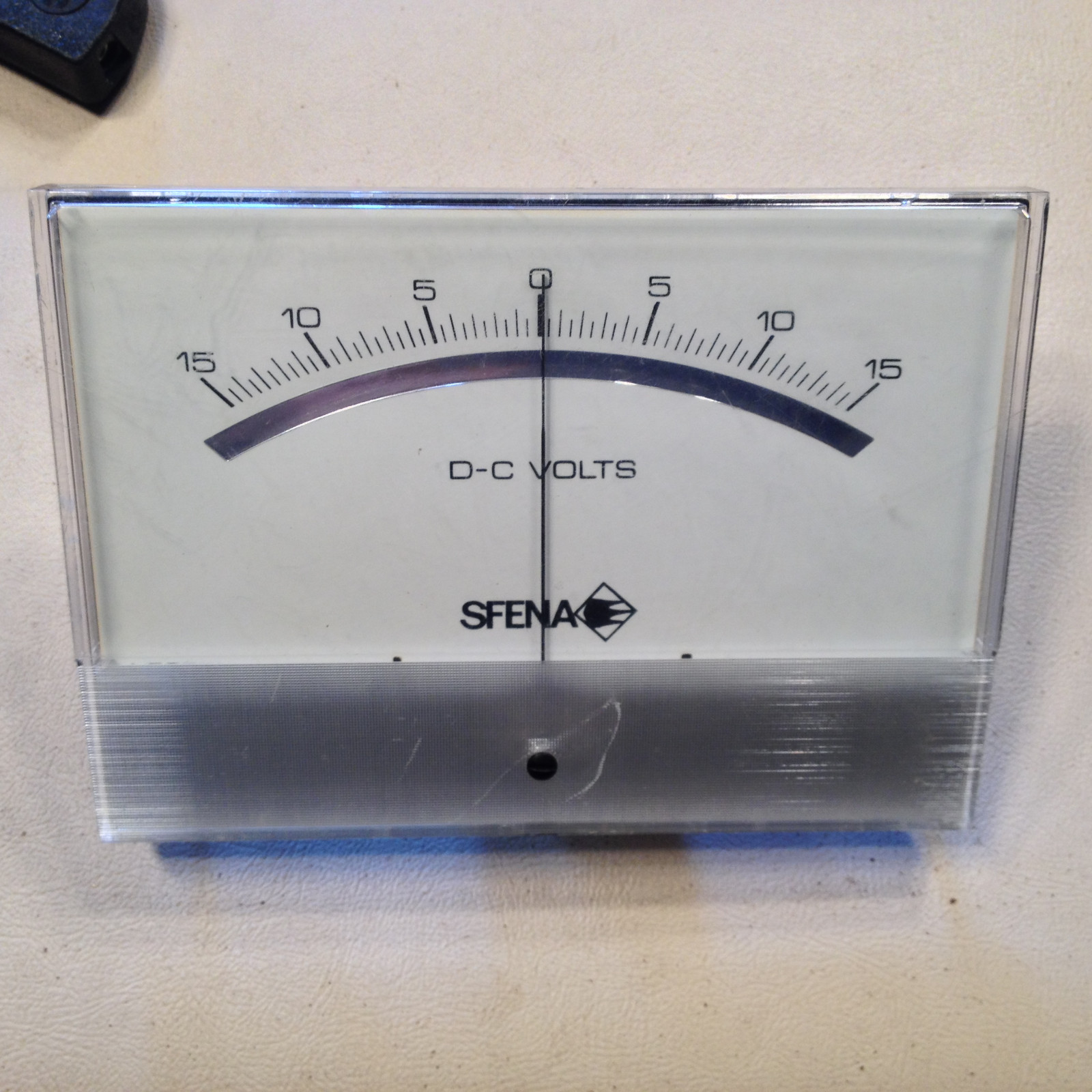 SFENA DC Voltmeter Indicator