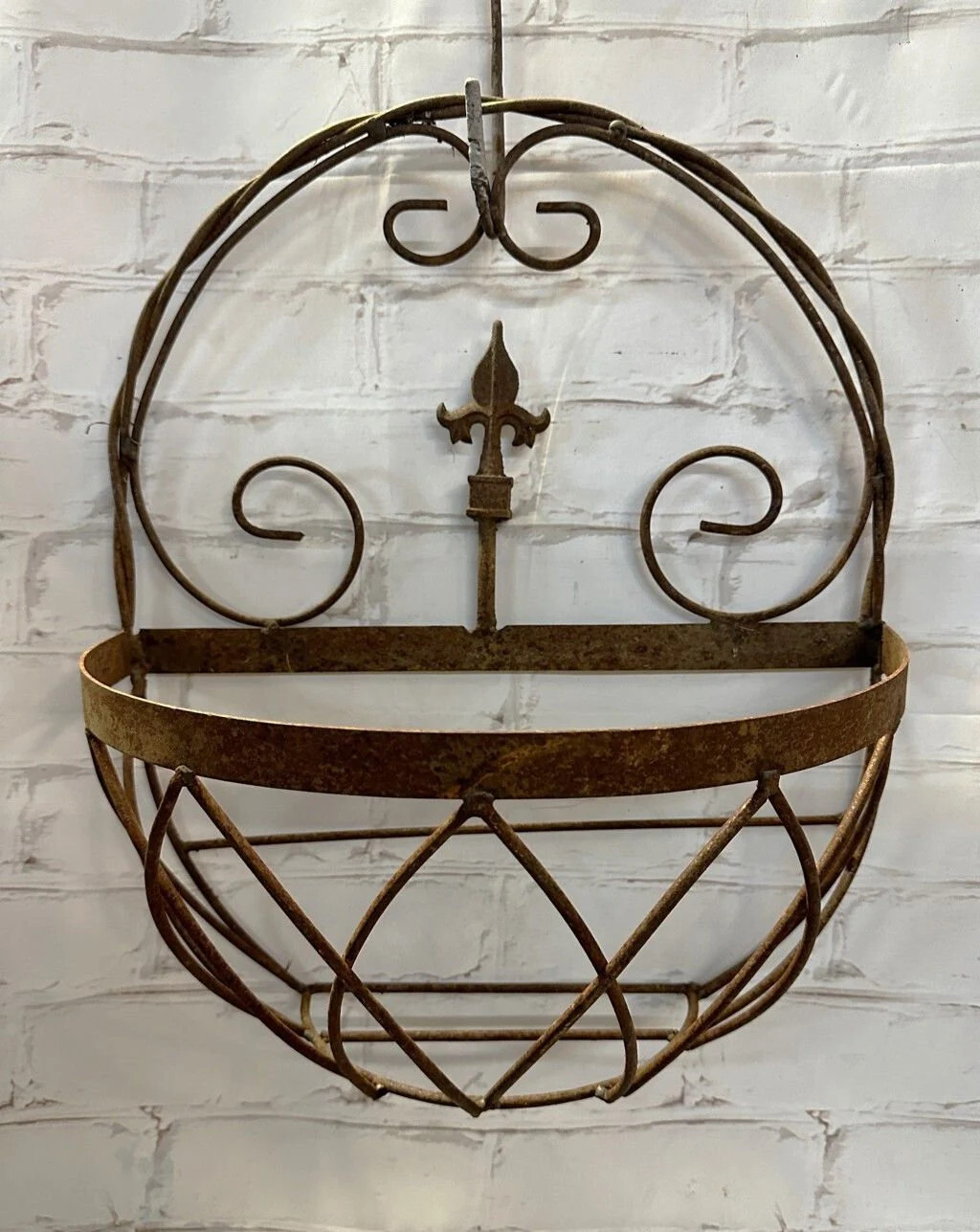 19" large Bordeaux Wall Basket Finial - Outdoor Patio Metal Flower Basket