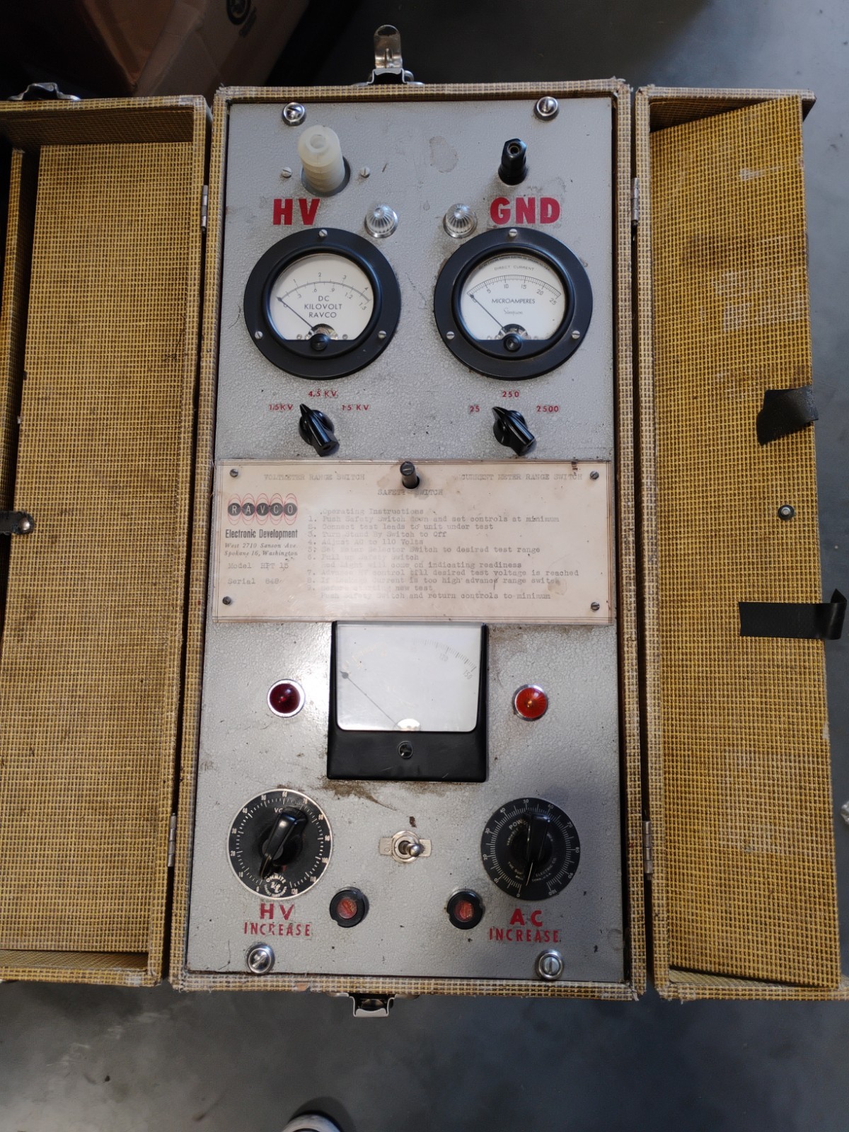 vintage Ravco Electronic  voltmeter.