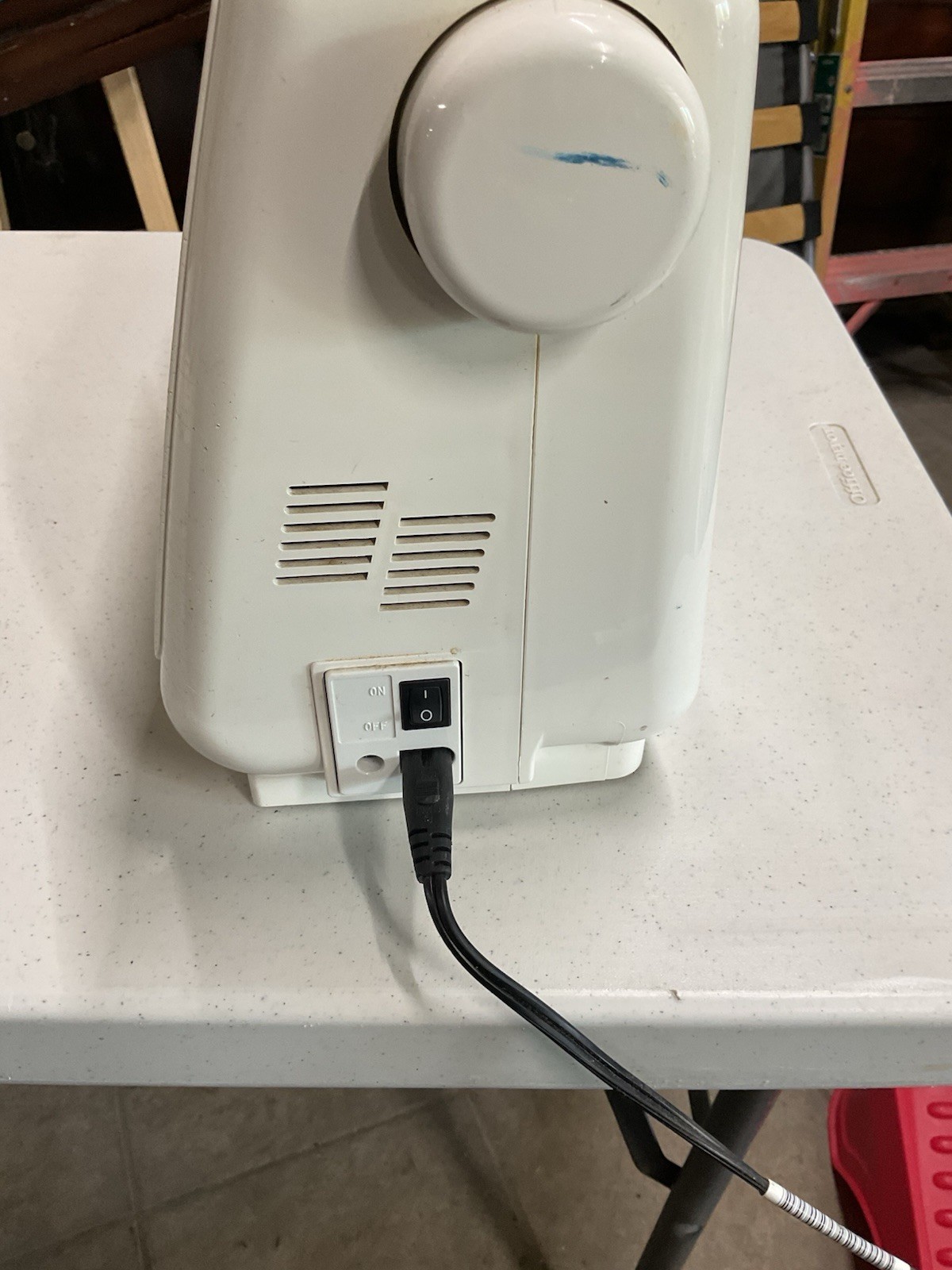 Janome 3022 computerized sewing machine No Pedal