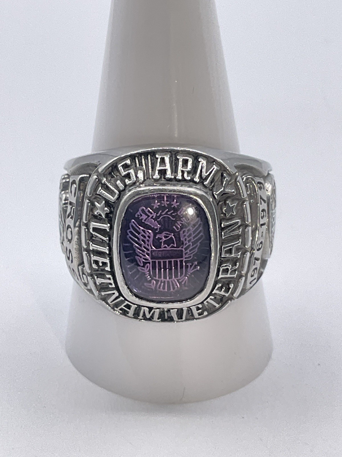 United States Army Vietnam Veteran 1976-1979 Ring Size 12 Sapphire Purple Stone