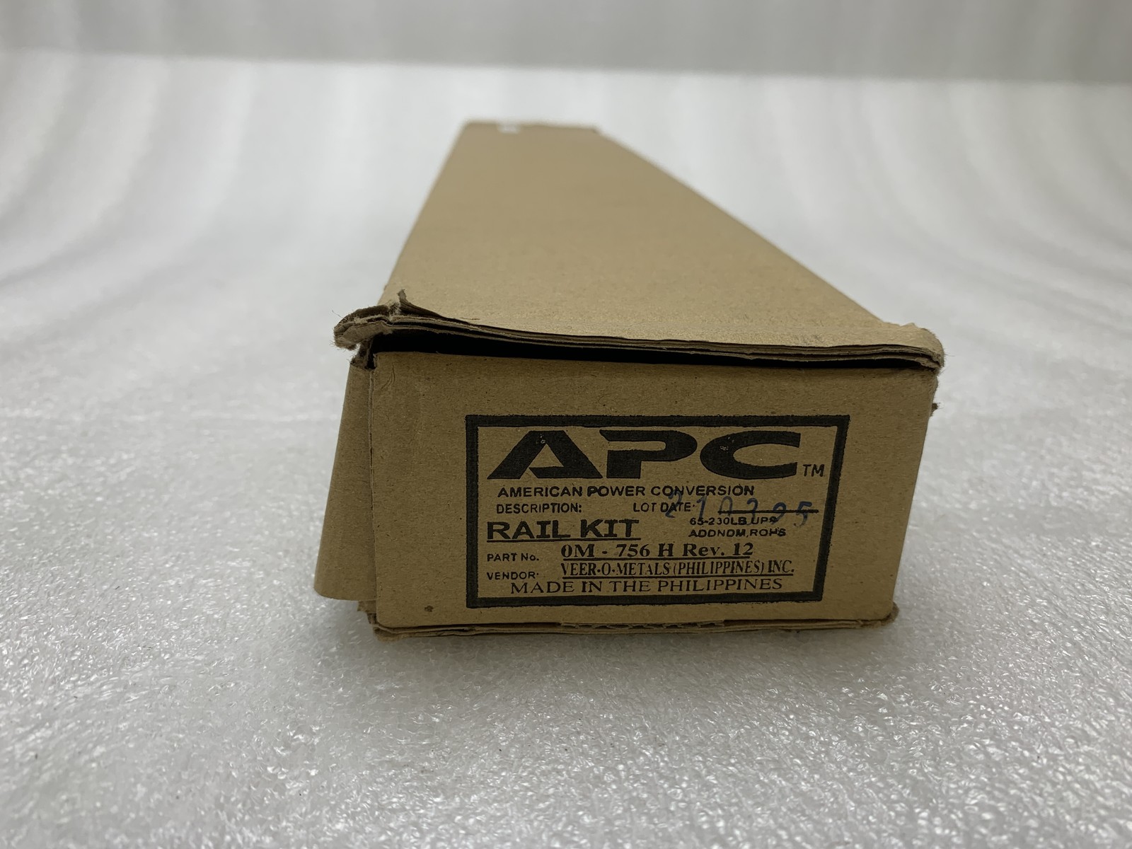 APC 4-Post Sliding/Static Rack Rail Assembly Kit part number 0M-756H