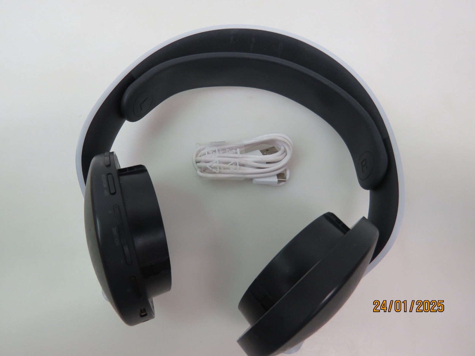 PS5 Pulse 3D Wireless Headset White CFI-ZWH1 (NO EAR PADS & USB KEY) [BN276]